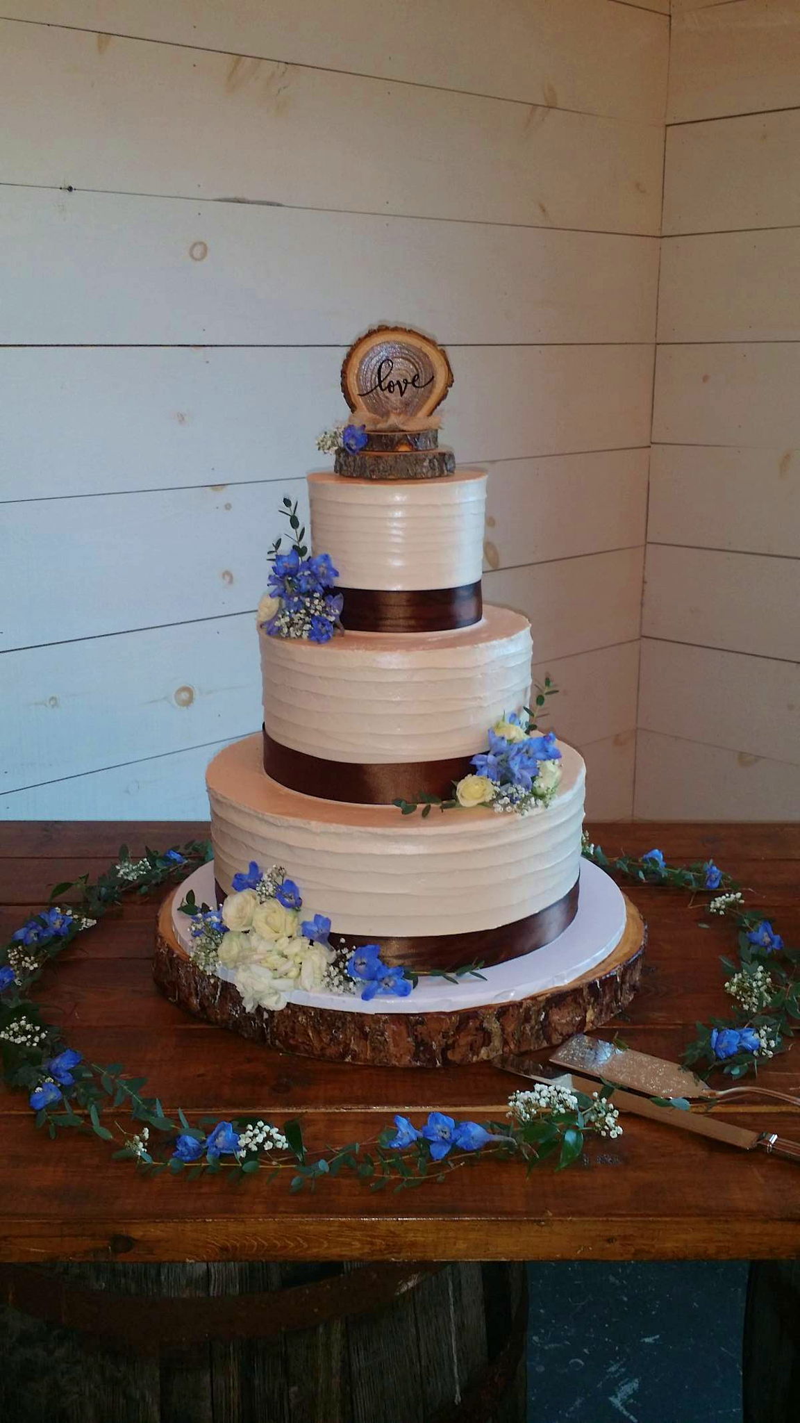 Image for post: Rustic Wedding Cake